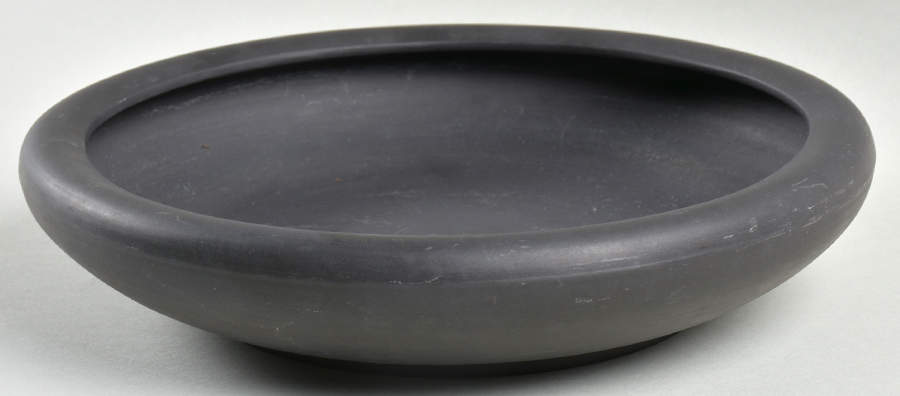 Basalt Black 9" Gardenia Bowl by Wedgwood-1