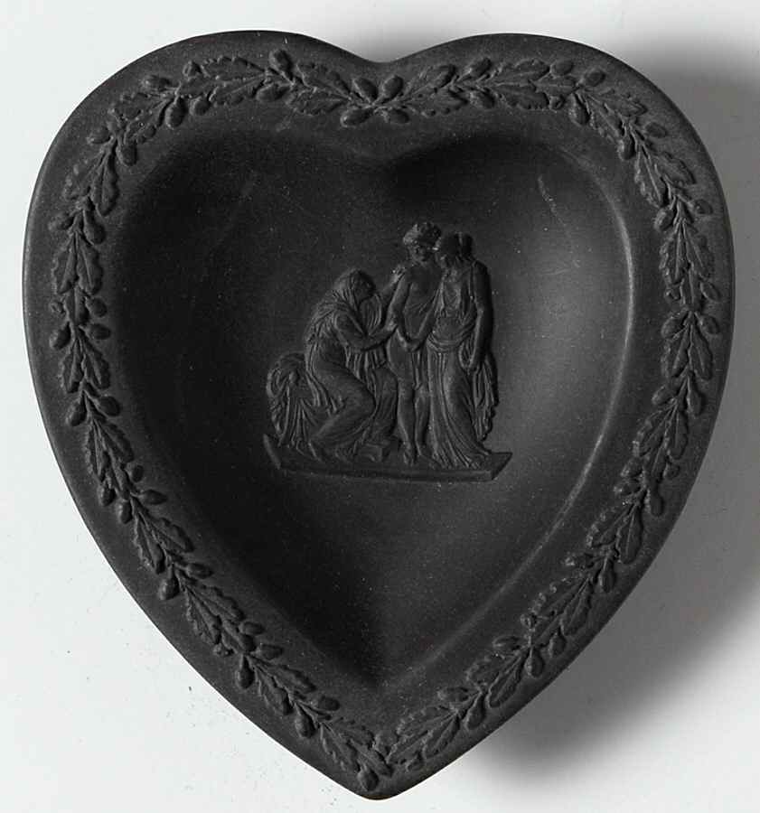 Basalt Black Small Heart Shape Ashtray by Wedgwood-1