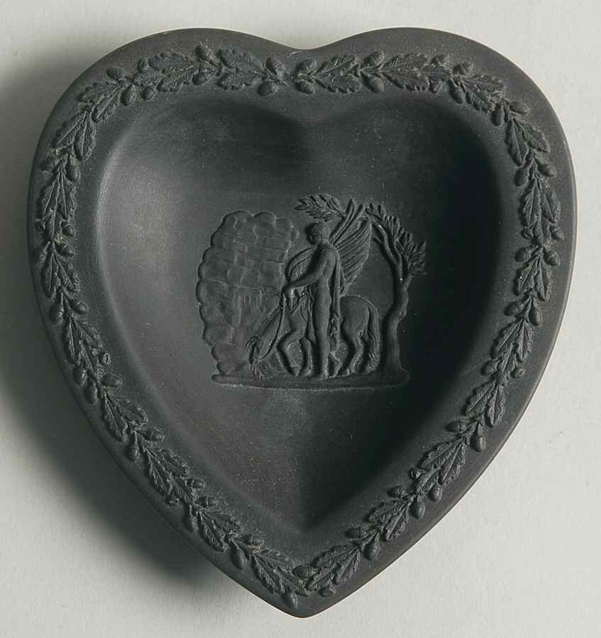 Basalt Black Small Heart Shape Ashtray by Wedgwood-1