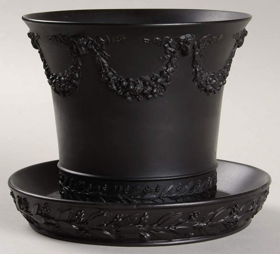 Basalt Black 5" Flower Pot & Underplate by Wedgwood-1