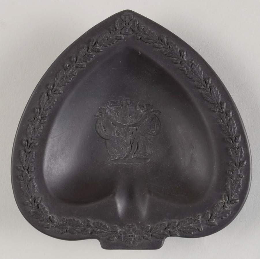 Basalt Black Small Spade Shape Ashtray by Wedgwood-1