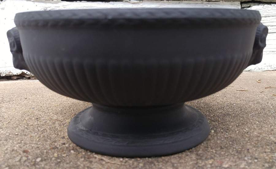 Basalt Black Small Round Vegetable No Lid by Wedgwood-1
