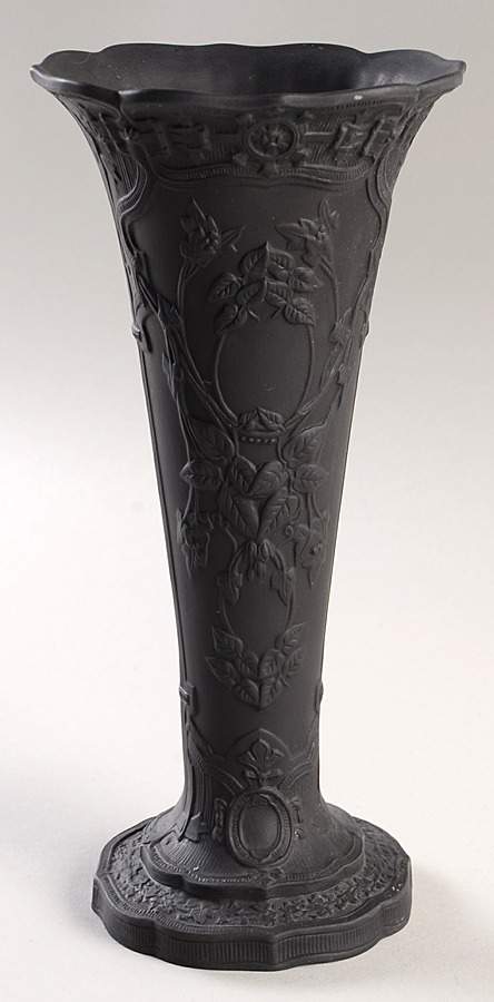 Basalt Black Elizabethan Vase by Wedgwood-1