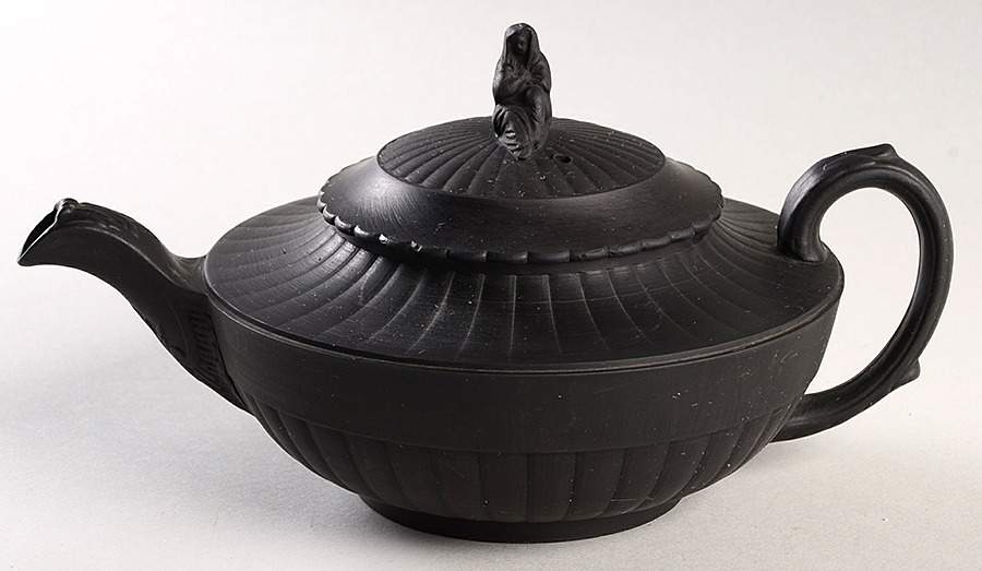 Basalt Black Mini Teapot & Lid by Wedgwood-1