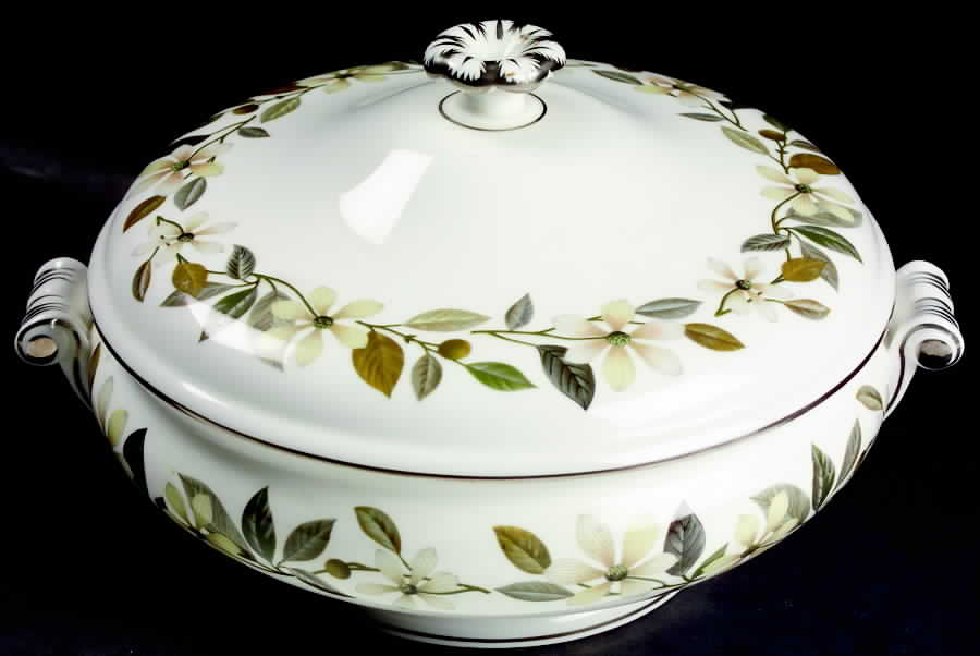 Beaconsfield Round Covered Vegetable by Wedgwood-1