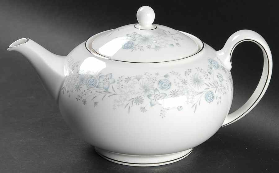 Belle Fleur Teapot & Lid by Wedgwood-1