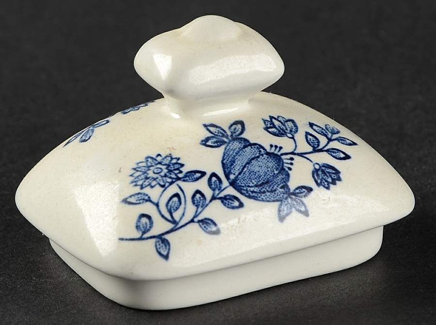 Blue Onion Lid for Sugar Bowl by Wedgwood-1