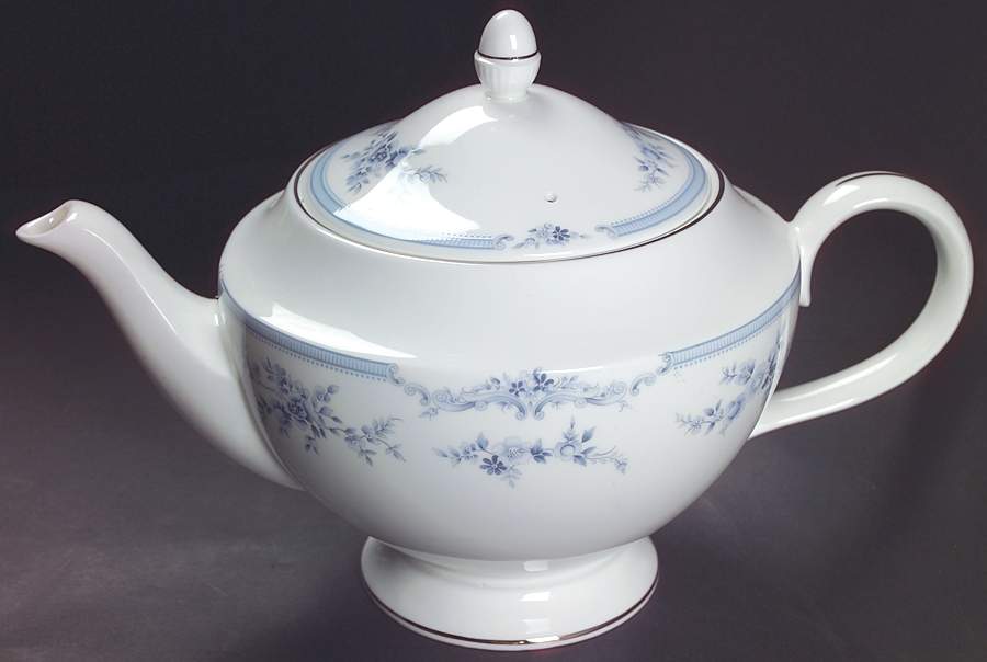 Bloomfield Teapot & Lid by Wedgwood-1