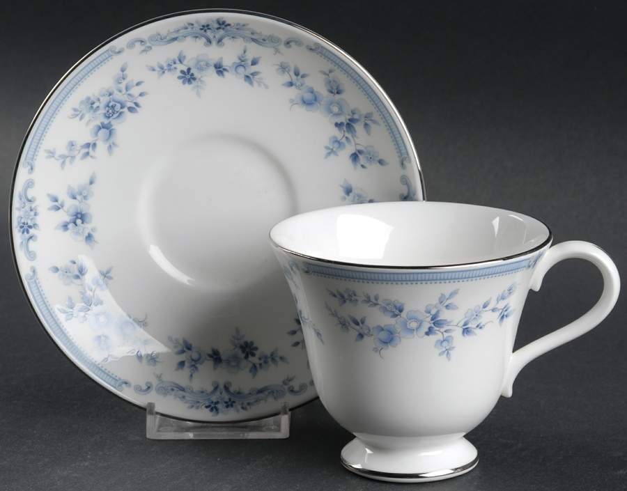 Bloomfield Footed Cup & Saucer Set by Wedgwood-1