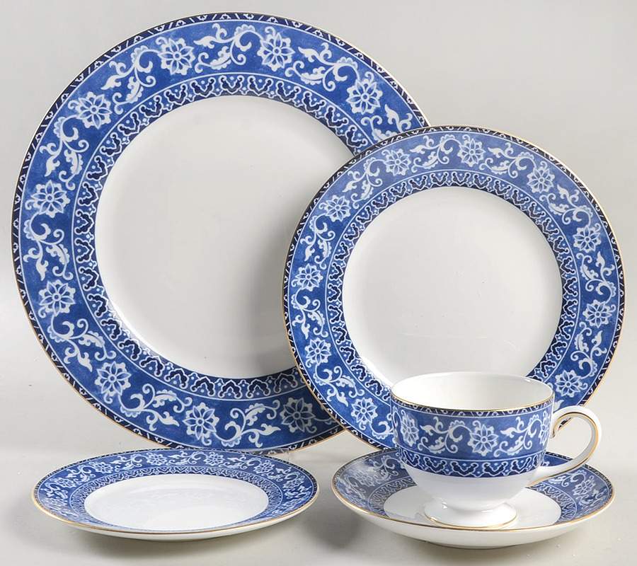 Bokhara (Newer, 1996) 5 Piece Place Setting by Wedgwood-1