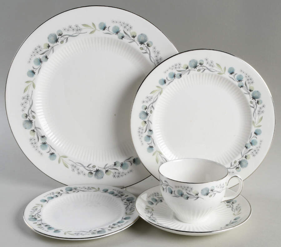 Boleyn 5 Piece Place Setting by Wedgwood-1