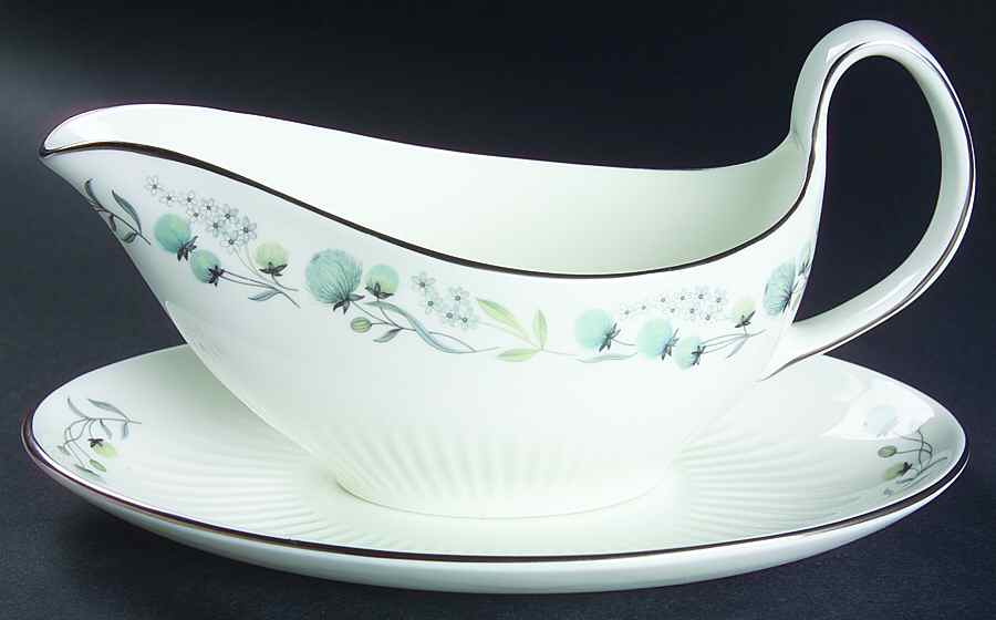 Boleyn Gravy Boat & Underplate/Relish by Wedgwood-1