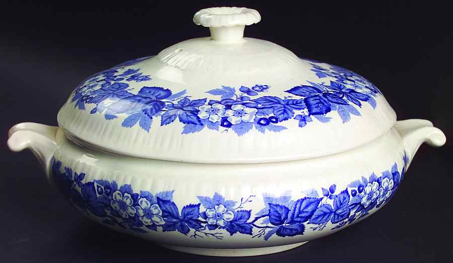 Bramble Blue (Shell Edge) Round Covered Vegetable by Wedgwood-1