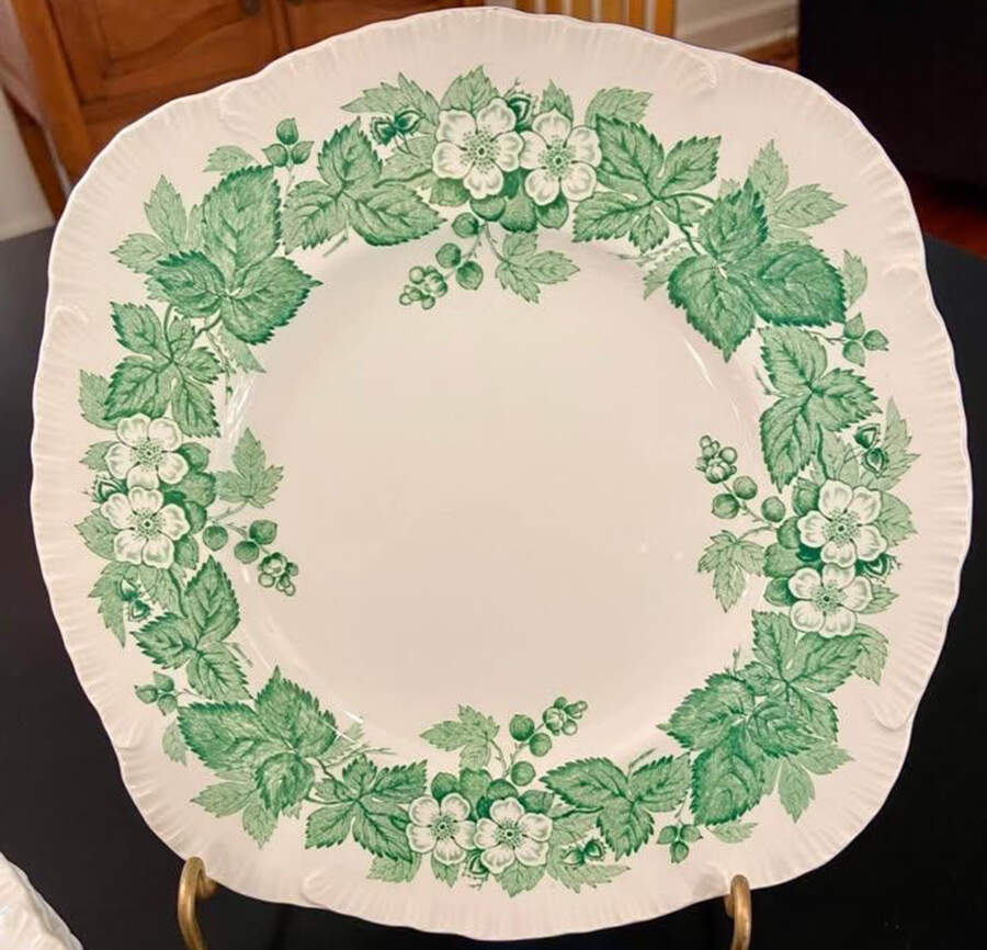 Bramble Green (Shell Edge) Square Luncheon Plate by Wedgwood-1