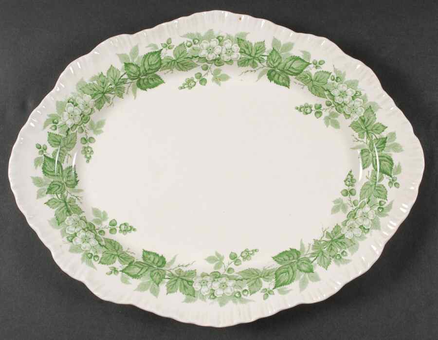 Bramble Green (Shell Edge) 14" Oval Serving Platter by Wedgwood-1