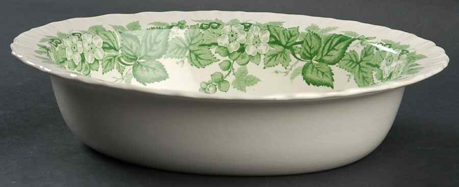 Bramble Green (Shell Edge) 10" Oval Vegetable Bowl by Wedgwood-1