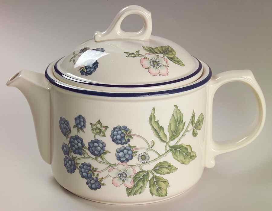 Bramble Multicolor (Oven To Table) Teapot & Lid by Wedgwood-1