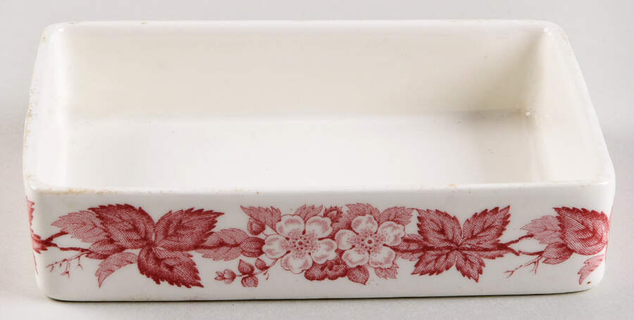Bramble Pink (Shell Edge) Cigarette Box No Lid by Wedgwood-1