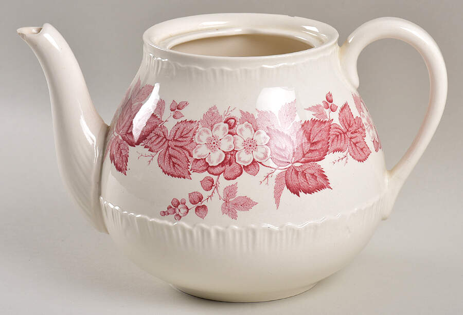 Bramble Pink (Shell Edge) Teapot No Lid by Wedgwood-1