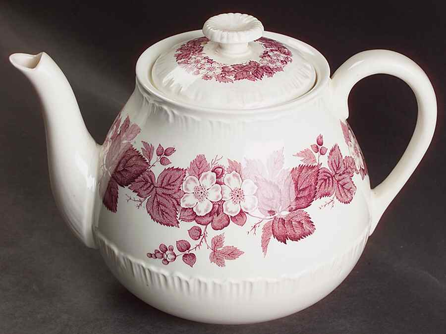 Bramble Purple Teapot & Lid by Wedgwood-1