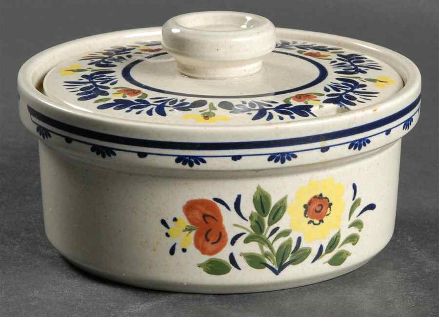 Breton Sugar Bowl & Lid by Wedgwood-1