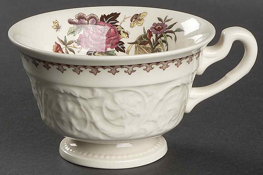 Bullfinch Patrician Footed Cup by Wedgwood-1