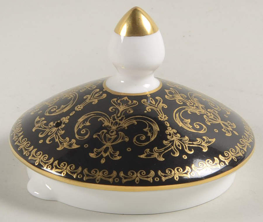 Caernarvon Black Lid for Coffee Pot by Wedgwood-1