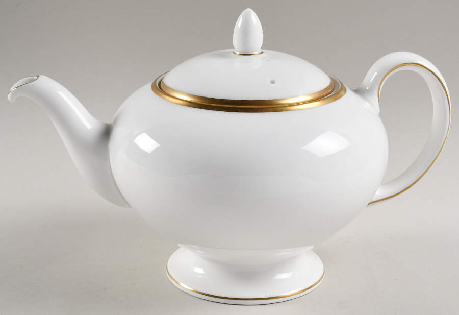 California (Bone) Teapot & Lid by Wedgwood-1
