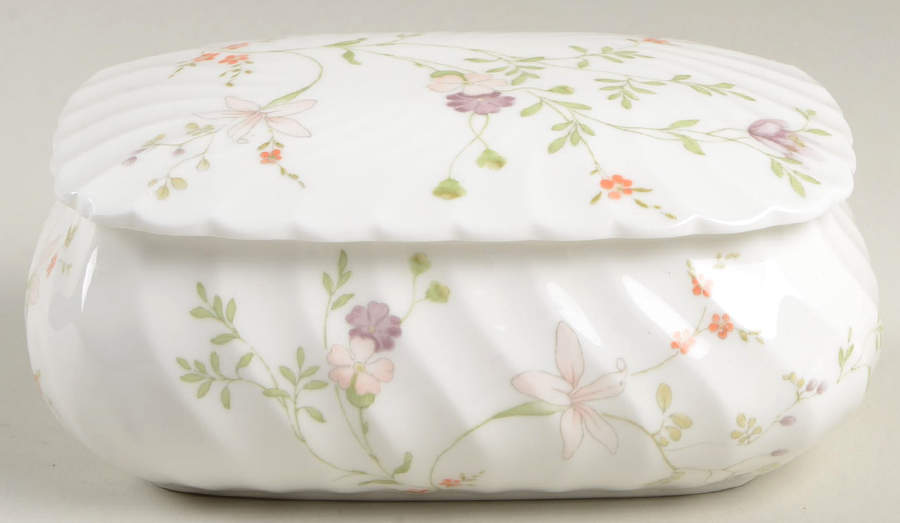 Campion Oblong Box & Lid by Wedgwood-1