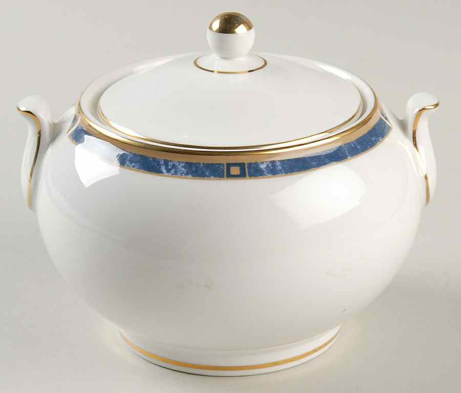Cantata 146 Shape Sugar Bowl & Lid by Wedgwood-1