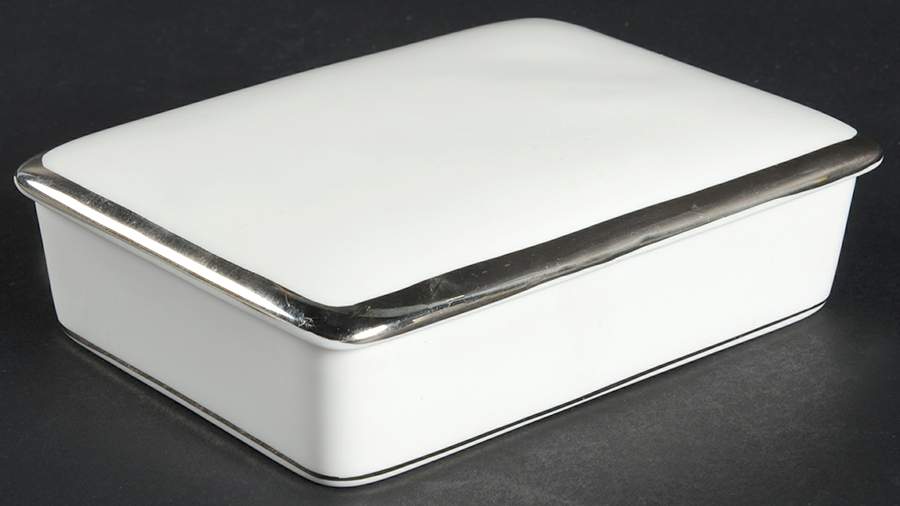 Carlyn Cigarette Box & Lid by Wedgwood-1