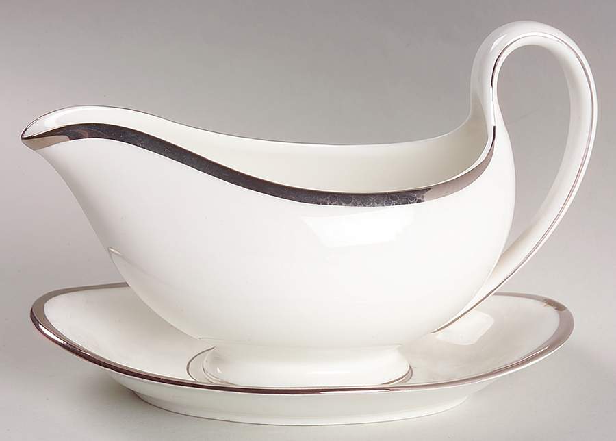 Carlyn Gravy Boat & Underplate by Wedgwood-1