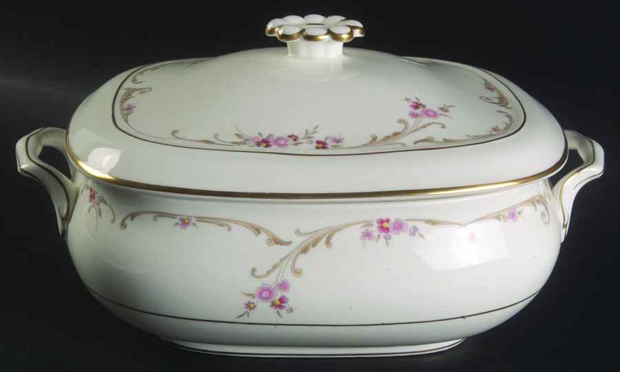 Carisbrooke Oval Covered Vegetable by Wedgwood-1