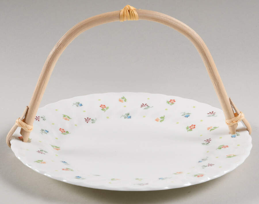 Cascade 5 3/8"-5 5/8" Bamboo Handled Serving Plate  HC by Wedgwood-1
