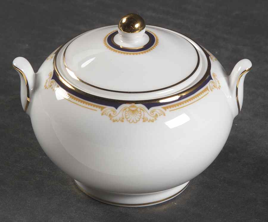 Cavendish 146 Shape Sugar Bowl & Lid by Wedgwood-1