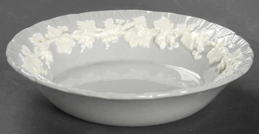 Cream Color on Grey (Shell Edge) Fruit/Dessert (Sauce) Bowl by Wedgwood-1