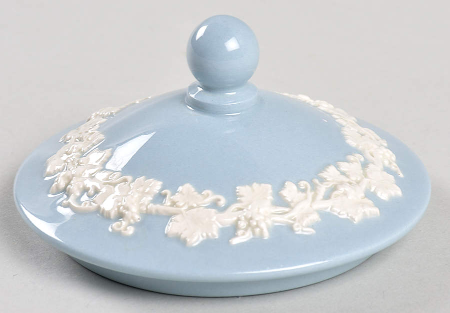 Cream Color on Lavender (Plain) Lid for 146 Shape Sugar Bowl by Wedgwood-1