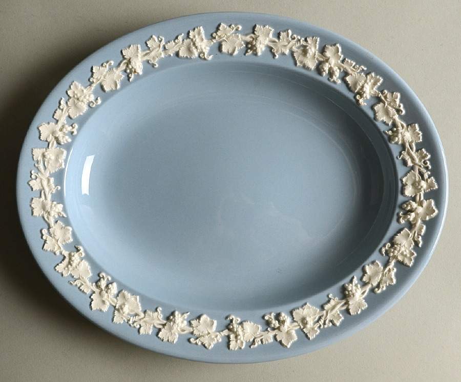 Cream Color on Lavender (Plain) 10" Oval Serving Platter by Wedgwood-1