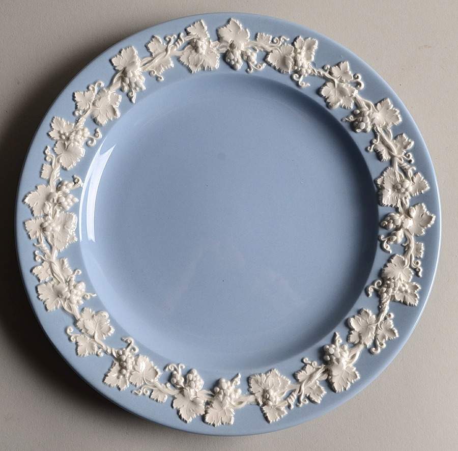 Cream Color on Lavender (Plain) Luncheon Plate by Wedgwood-1