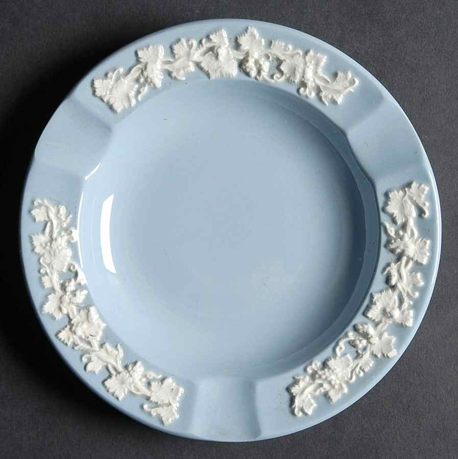 Cream Color on Lavender (Plain) 5" Round Ashtray by Wedgwood-1