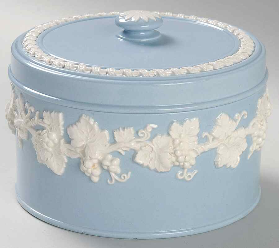 Cream Color on Lavender (Plain) Bon Bon & Lid by Wedgwood-1