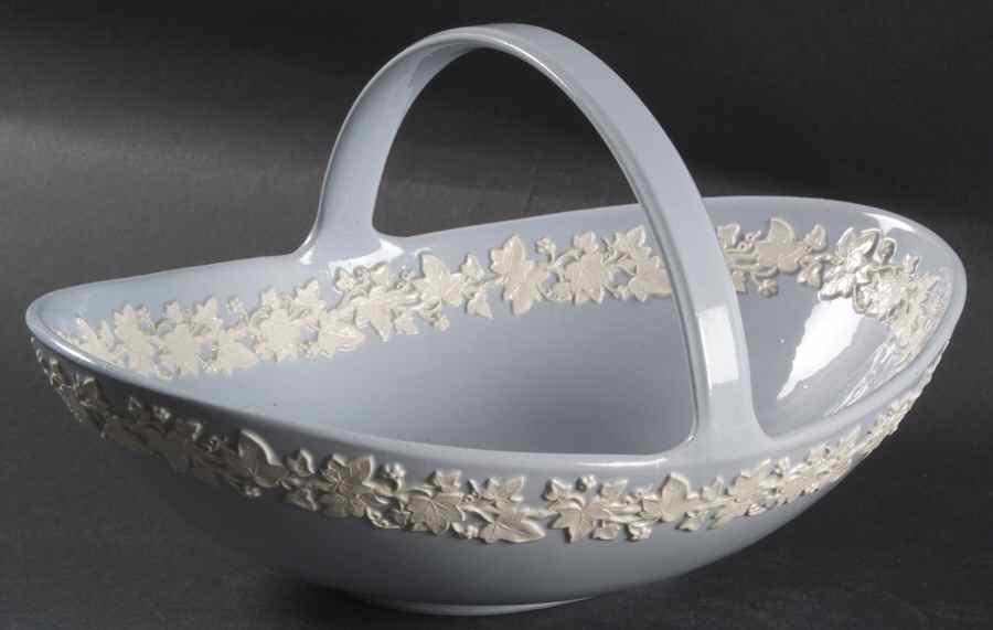 Cream Color on Lavender (Plain) 9" Handled Basket by Wedgwood-1