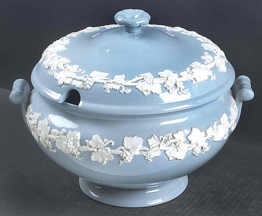 Cream Color on Lavender (Plain) Tureen &  Lid by Wedgwood-1