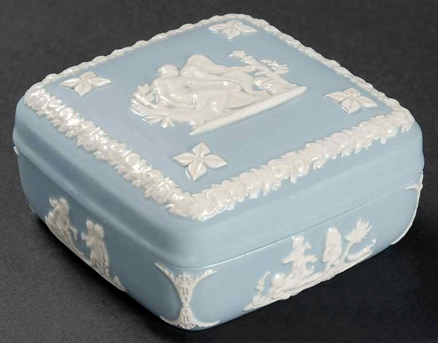 Cream Color on Lavender (Plain) Square Box & Lid by Wedgwood-1