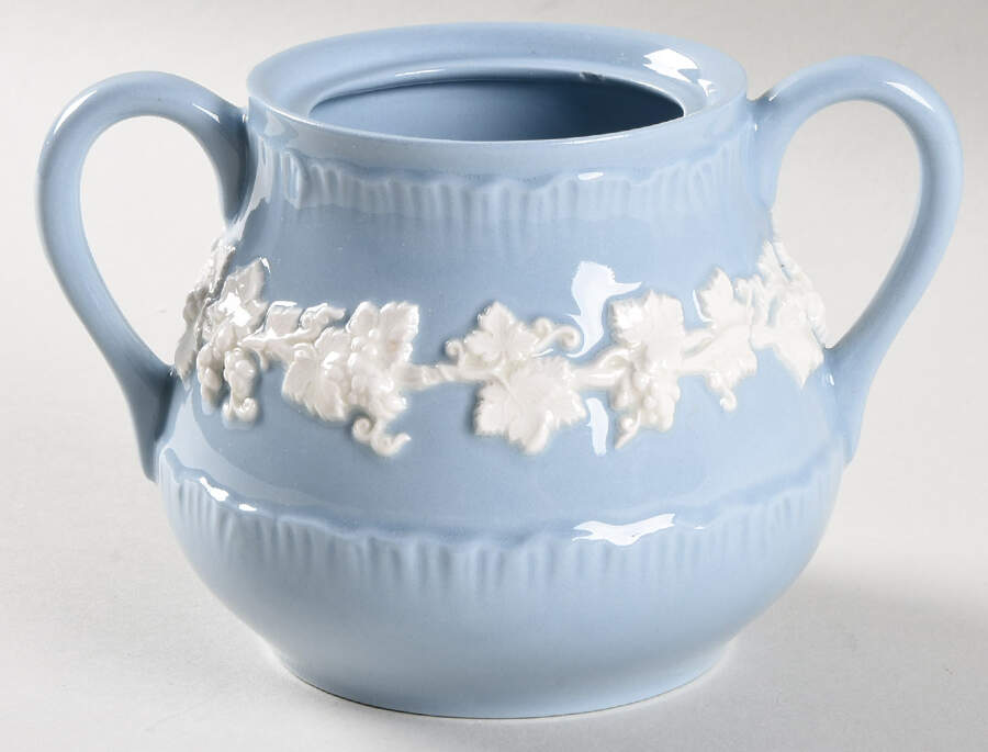 Cream Color on Lavender (Shell Edge) Sugar Bowl No Lid by Wedgwood-1