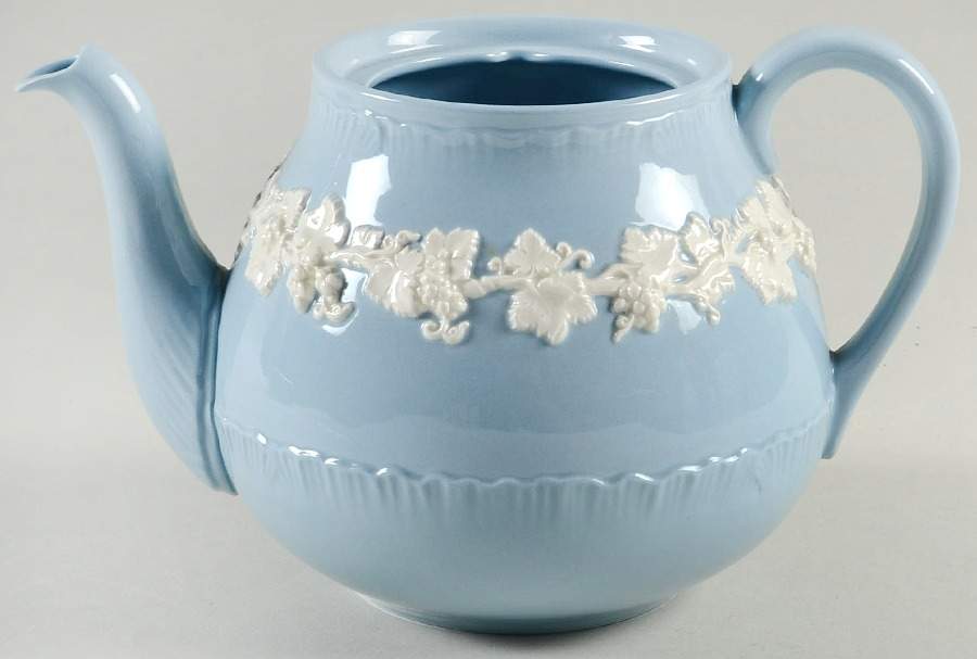 Cream Color on Lavender (Shell Edge) Teapot No Lid by Wedgwood-1