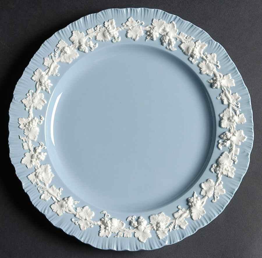 Cream Color on Lavender (Shell Edge) Dinner Plate by Wedgwood-1