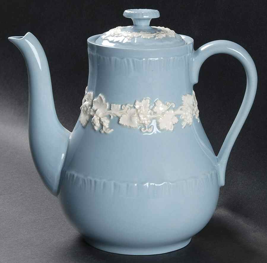 Cream Color on Lavender (Shell Edge) Coffee Pot & Lid by Wedgwood-1
