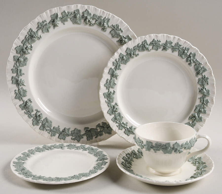 Celadon On Cream Color (Shelledge) 5 Piece Place Setting by Wedgwood-1