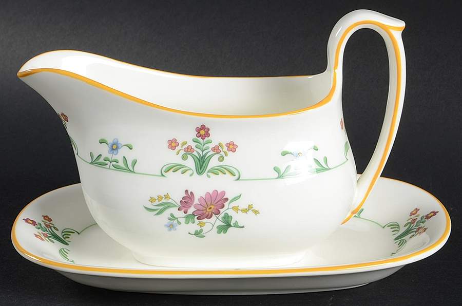 Charleston Gravy Boat & Underplate by Wedgwood-1